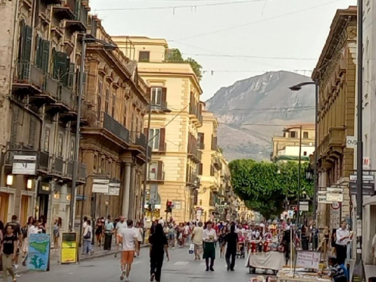 Al Palazzo Del Principe Al Massimo Leilighet Palermo Eksteriør bilde